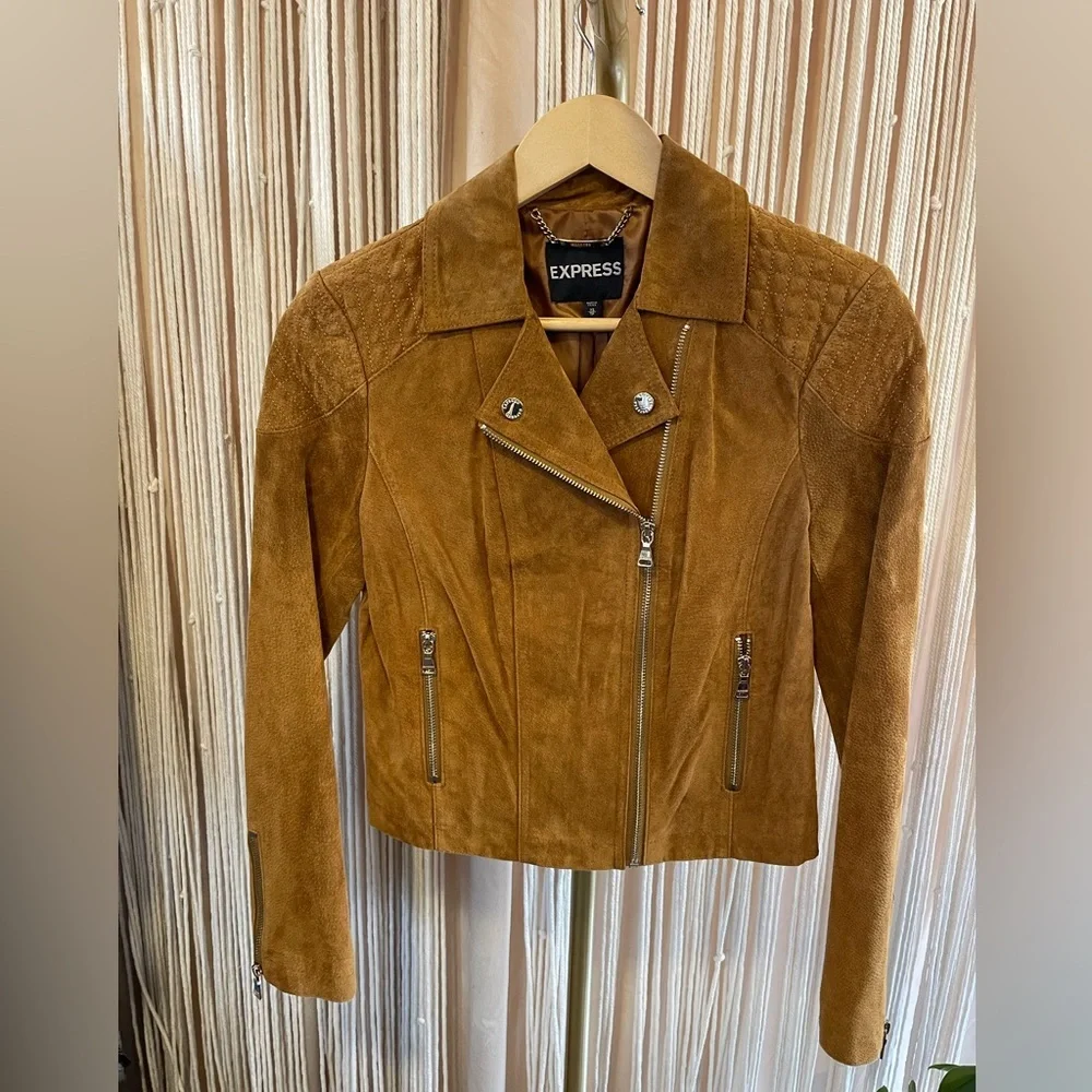Express Women's Suede Moto Jacket camel Colored, size xs, zip pockets & sleeve